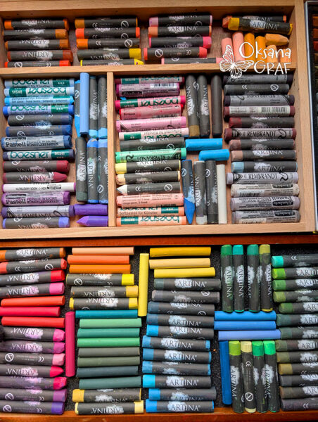 pastellkreide, soft Pastell im Holzkiste Pastell Lagerung bunte Mischung von Artina, boesner, schminke, rembrant,   